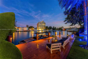 528 Lakeview Ct Miami Beach, FL 33140 - MLS#A11855450