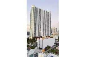 92 Sw 3rd St 1711, Miami