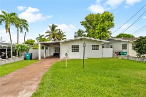 7230 Nw 5th St, Miami