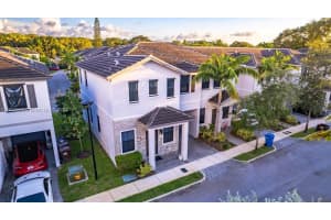 1630 SW 28th St, Fort Lauderdale, FL 33315 - MLS#A11855569