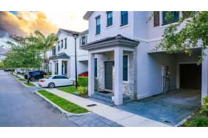 1630 SW 28th St, Fort Lauderdale, FL 33315 - MLS#A11855569