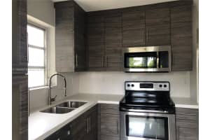 811 Nw 6th Ave 3 Pompano Beach, FL 33060 - MLS#A11855607