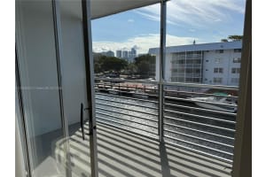 3750 Ne 170th St 302 North Miami Beach, FL 33160 - MLS#A11855625