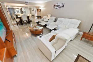 16251 Golf Club Rd 110 Weston, FL 33326 - MLS#A11855632