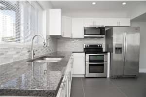 4051 N Ocean Dr 2, Lauderdale By The Sea, FL 33308 - MLS#A11855633
