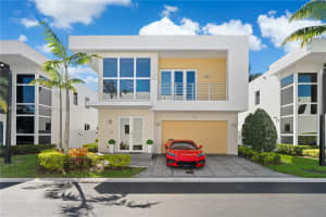 9830 Nw 74th Ter Doral, FL 33178 - MLS#A11855641