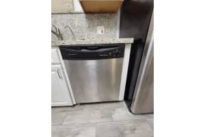 8245 Lake Dr 205 Doral, FL 33166 - MLS#A11855673