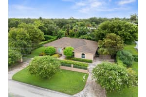 10621 Sw 77th Ave Pinecrest, FL 33156 - MLS#A11855689