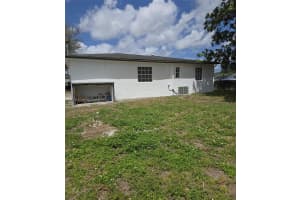3242 Nw 87th Ter, Miami