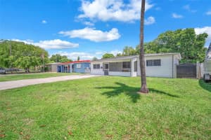 3241 SW 66th Ave, Miramar, FL 33023 - MLS#A11855743