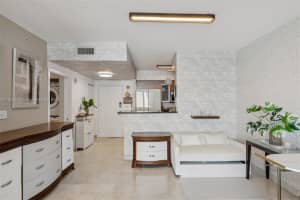 335 S Biscayne Blvd 2810 Miami, FL 33131 - MLS#A11855744