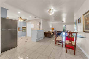 2322 Pierce St 1, Hollywood, FL 33020 - MLS#A11855777