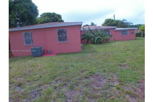 9201 Broad Manor Rd Miami, FL 33147 - MLS#A11855787