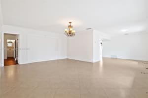 110 NW 78th Ave, Pembroke Pines, FL 33024 - MLS#A11855802