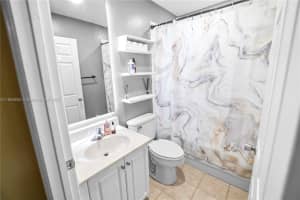 6037 SW 19th St 6037, North Lauderdale, FL 33068 - MLS#A11855805