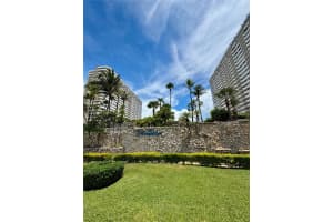 1980 S Ocean Dr 22e, Hallandale Beach