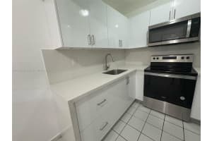 5660 W 25th Ct 5660, Hialeah, FL 33016 - MLS#A11855856