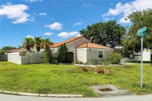 15240 Sw 152nd Ter Miami, FL 33187 - MLS#A11855891