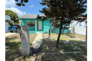 733 45th St West Palm Beach, FL 33407 - MLS#A11855899