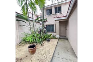 1683 SW 109th Ter, Davie, FL 33324 - MLS#A11855923