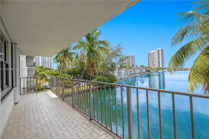 18151 Ne 31st Ct 317 Aventura, FL 33160 - MLS#A11855967