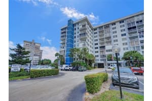 4200 Hillcrest Dr 800, Hollywood, FL 33021 - MLS#A11855979