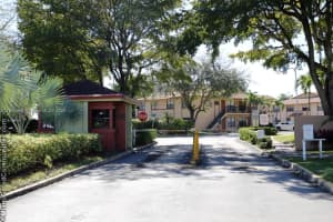2705 W 64th Pl 52-14 Hialeah, FL 33016 - MLS#A11855995