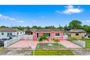 541 E 58th St, Hialeah