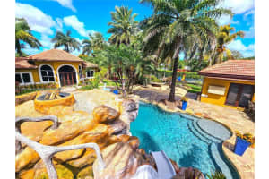 14503 Sw 16th St, Davie
