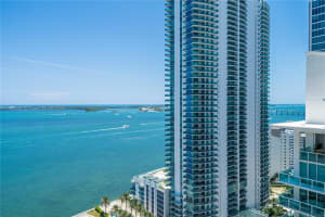 1200 Brickell Bay Dr 2807, Miami