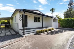 200 Nw 134th St, North Miami