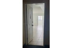 905 Brickell Bay Dr 1631 Miami, FL 33131 - MLS#A11856135