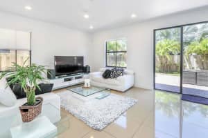 8868 Nw 101st Pl Doral, FL 33178 - MLS#A11856177
