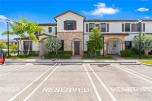 10519 W 33rd Ct, Hialeah