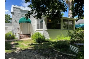 6243 Sw 57th St, South Miami