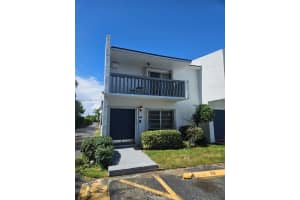 17180 Sw 94th Ave 701, Palmetto Bay
