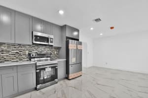 8900 Nw 33rd Ave Rd Miami, FL 33147 - MLS#A11856251