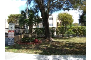 15888 Sw 95th Ave 201, Miami