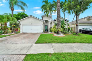 15577 Sw 138th Ter, Miami