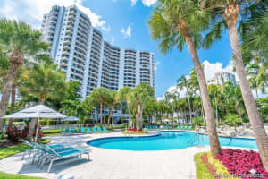 3300 Ne 191st St Ph8, Aventura