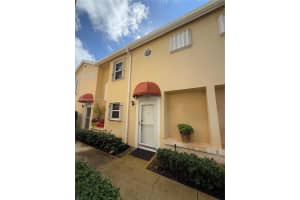 335 Waterside Dr 335, Hypoluxo, FL 33462 - MLS#A11856390