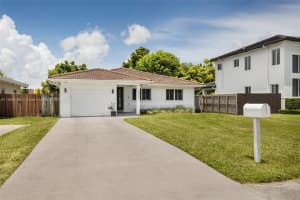 6331 Sw 34th St, Miami