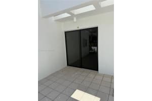 20281 E Country Club Dr Cab19, Aventura