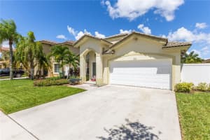 445 Sw 205th Ave Pembroke Pines, FL 33029 - MLS#A11856423