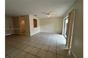 910 E Cypress Way E, Palm Springs, FL 33406 - MLS#A11856451
