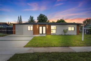 949 Se 5th St, Deerfield Beach