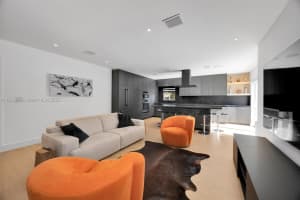 5827 SW 69th Ct, Miami, FL 33143 - MLS#A11856497