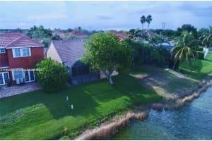 959 Falling Water Rd Weston, FL 33326 - MLS#A11856503