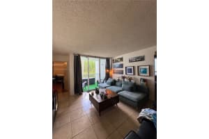 9747 Nw 49th Ter 407, Doral