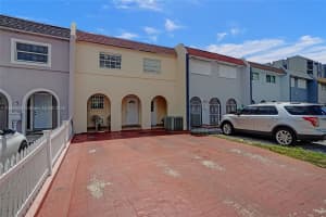 6925 W 3rd Ave Hialeah, FL 33014 - MLS#A11856546